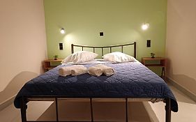 Newly Renovated Apartment Next To The Port